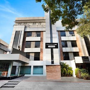 Super Townhouse Oak Kodambakkam Formerly Cine City